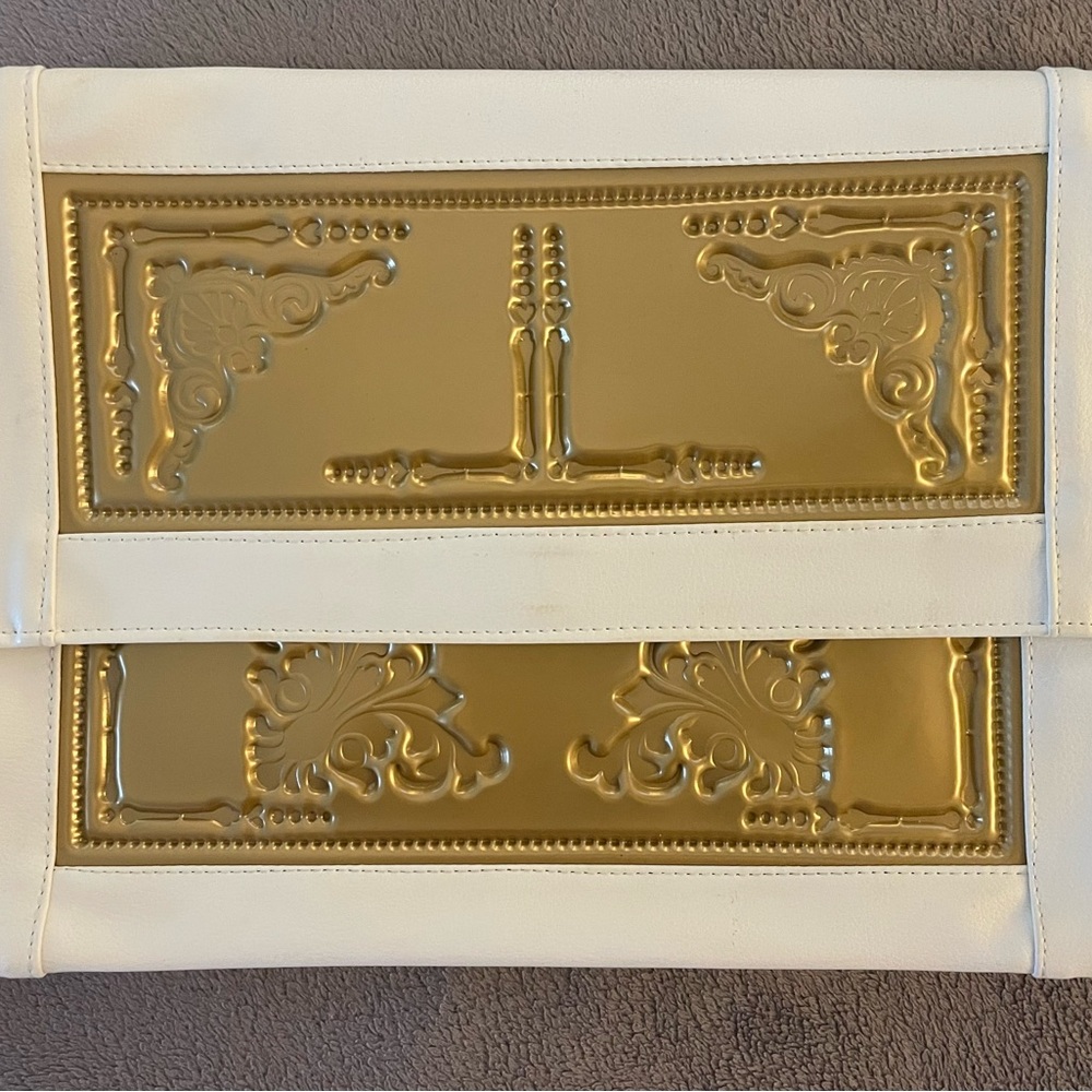MeDusa vegan envelope clutch, ivory and gold, inside zip pocket